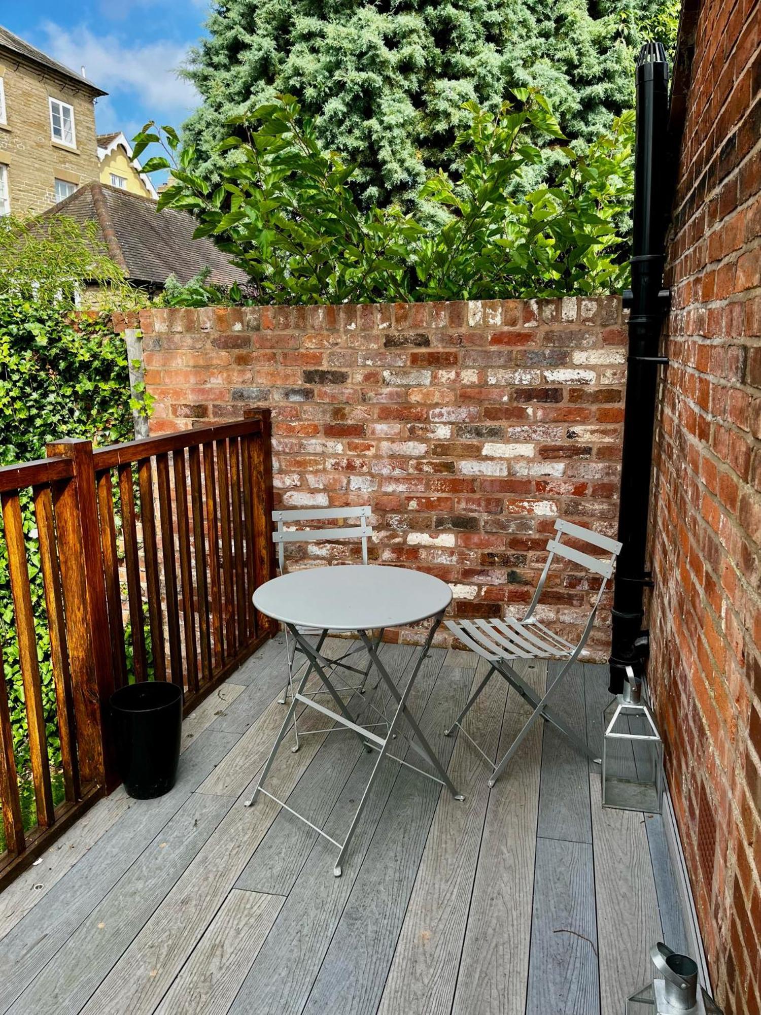 Flower Cottage By Ludlow Castle With Onsite Parking Exterior foto